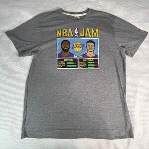 Homage NBA Jam LA Lakers Anthony Davis Kyle Kuzma Graphic T Shirt Mens Large